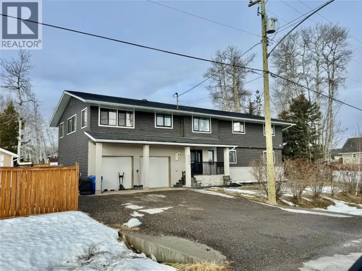 5304 Elevator Road, Pouce Coupe