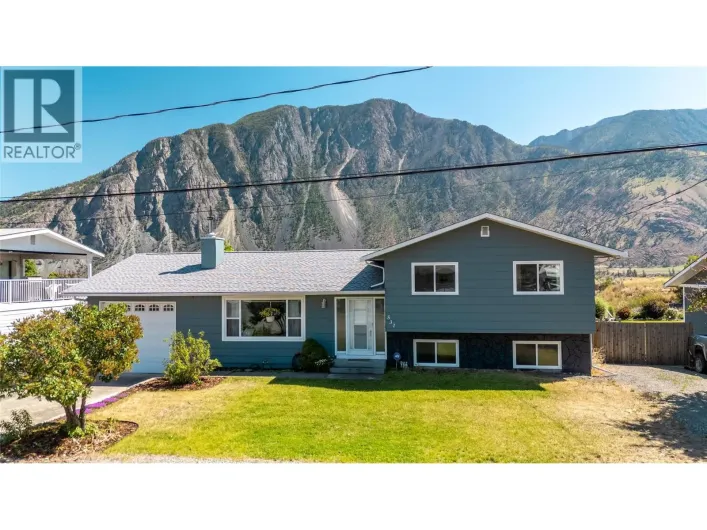 531 3rd Avenue, Keremeos
