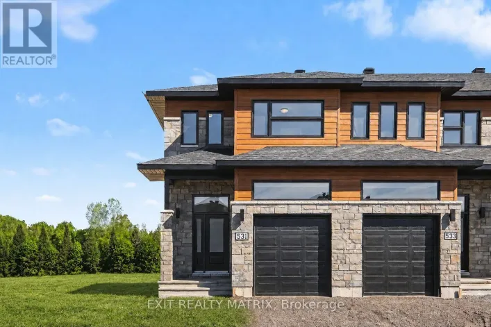 531 REGINA STREET, Russell