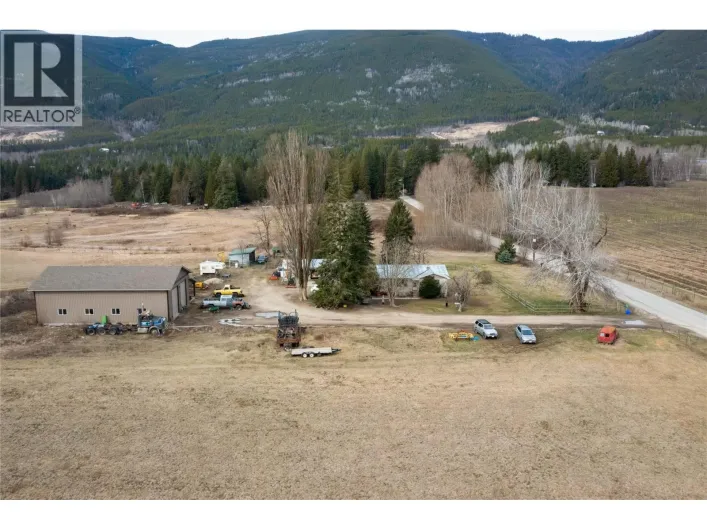 5311 30 Avenue NW, Salmon Arm