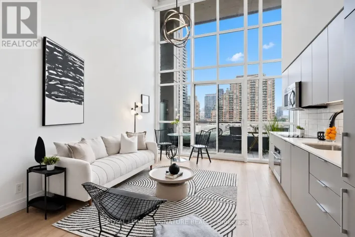 532 - 5 HANNA AVENUE, Toronto