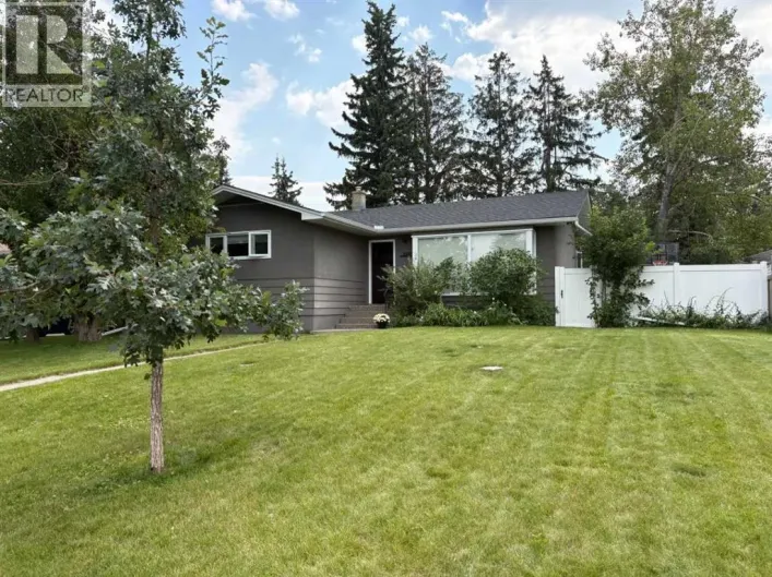 5327 17 Avenue SW, Calgary