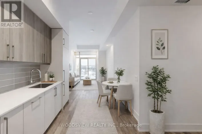 533 - 2075 KING ROAD, King