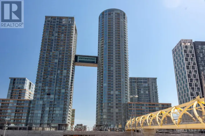 533 - 21 ICEBOAT TERRACE, Toronto