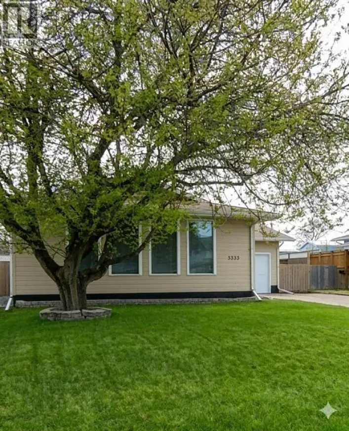 5333 57 Avenue, Rocky Mountain House