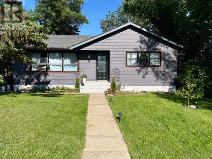 5339 50 Street, Provost