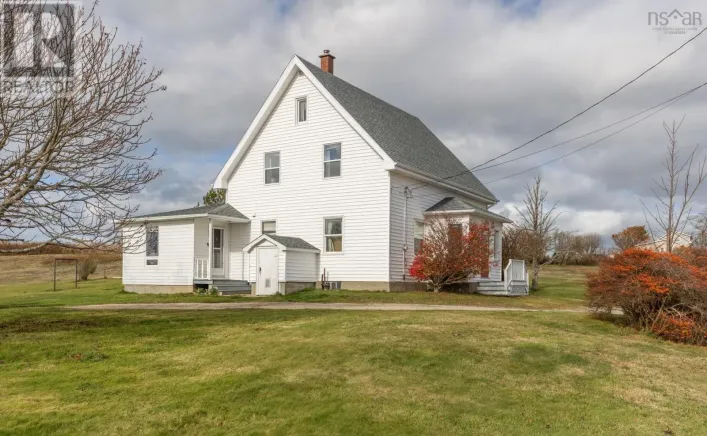 5347 Highway 1, Salmon River