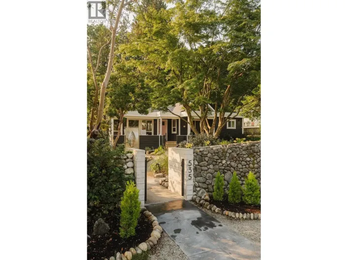 535 GOWER POINT ROAD, Gibsons