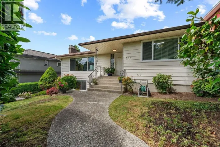 535 HOLDOM AVENUE, Burnaby