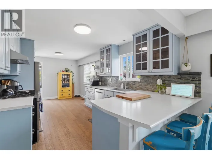 5351 CRESCENT DRIVE, Delta