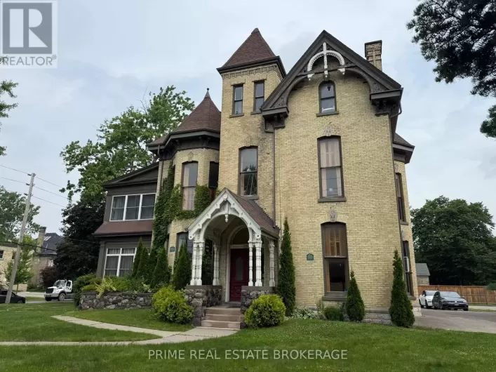 536 QUEENS AVENUE, London East