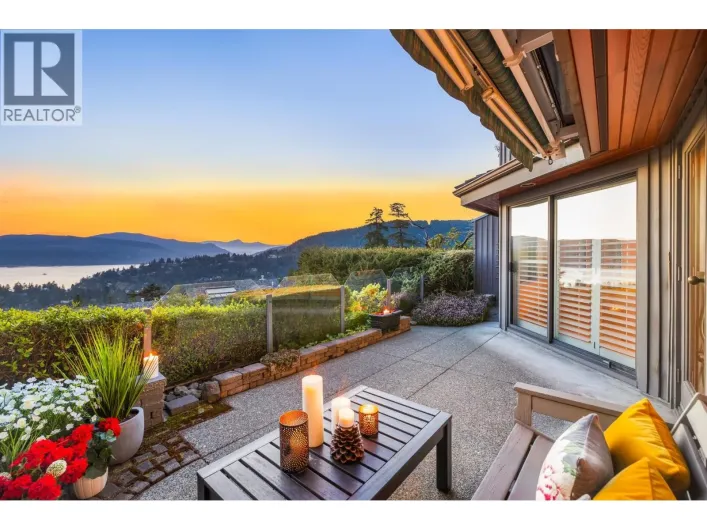 5360 MEADFEILD ROAD, West Vancouver
