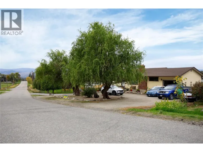 537 Robin Road, Vernon