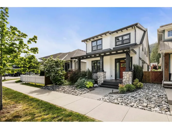5375 TYEE LANE|Garrison Crossing, Chilliwack