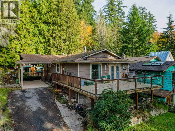 538 REED ROAD, Gibsons