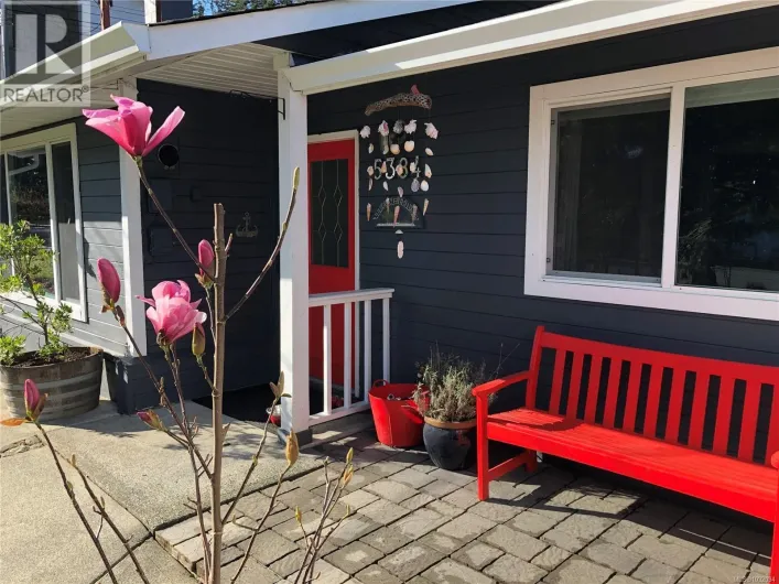 5384 Miller Rd, Duncan