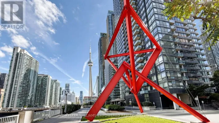 539 - 8 TELEGRAM MEWS, Toronto