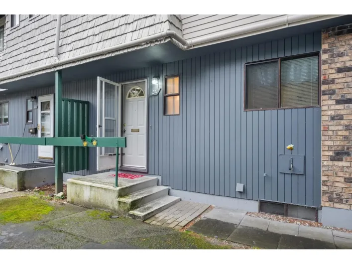 54 10836 152 STREET, Surrey