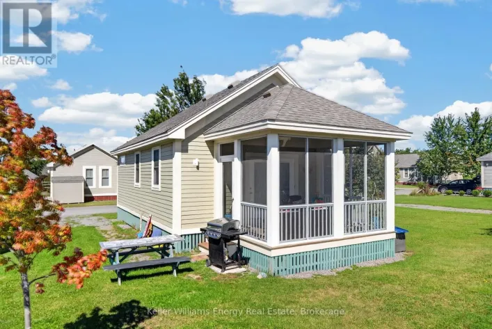 54 - 7 BUTTERNUT LANE, Prince Edward County