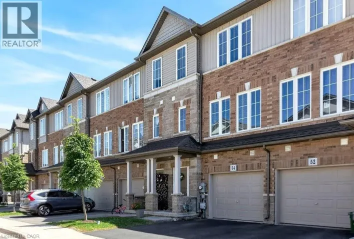 54 AQUARIUS Crescent, Hamilton