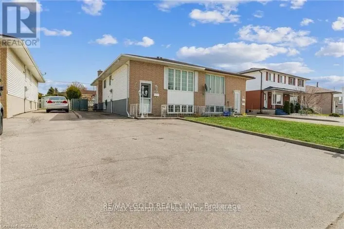 54 BAKERSFIELD DRIVE, Cambridge