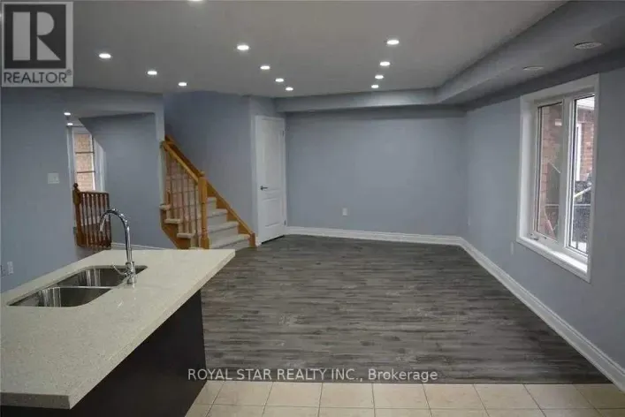 54 BAYCLIFFE CRESCENT, Brampton