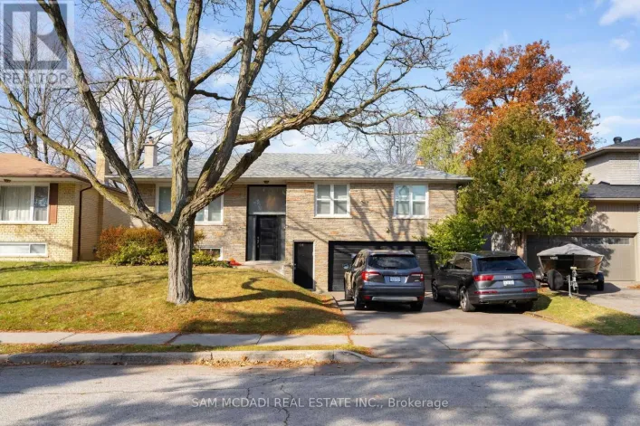 54 BEARBURY DRIVE, Toronto