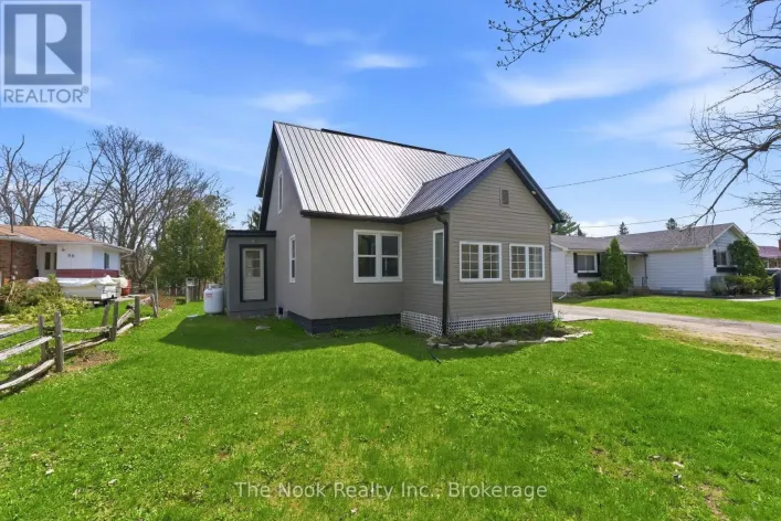 54 CLIFTON STREET, Kawartha Lakes