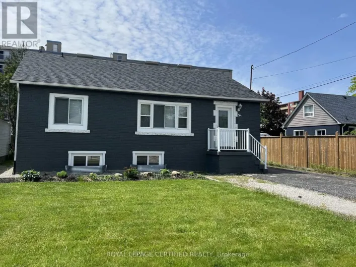 54 DUNCOMBE DRIVE, Hamilton