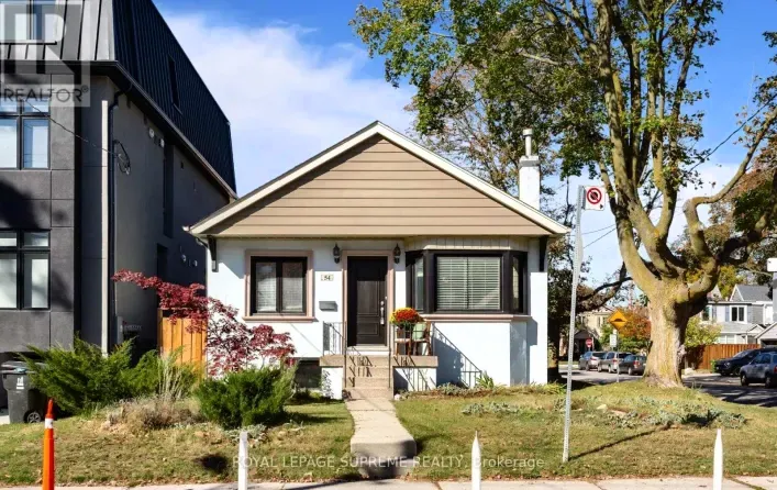 54 EAST DRIVE, Toronto