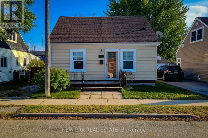 54 EIGHTH AVENUE, Brantford