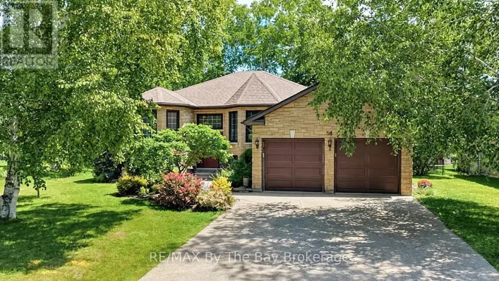 54 FAIRWAY CRESCENT, Wasaga Beach