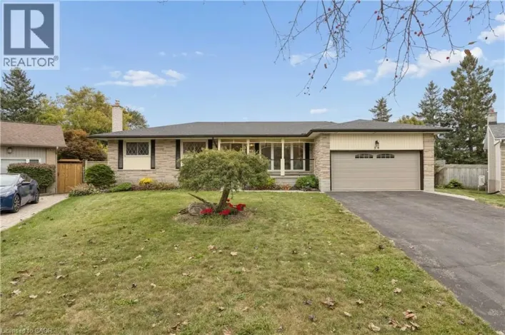 House for sale: 54 HAMPTON Place, Kitchener