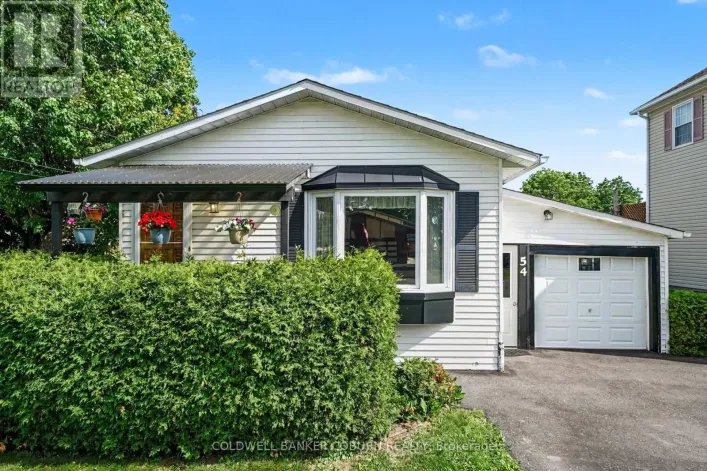 54 HOWARD STREET, North Dundas