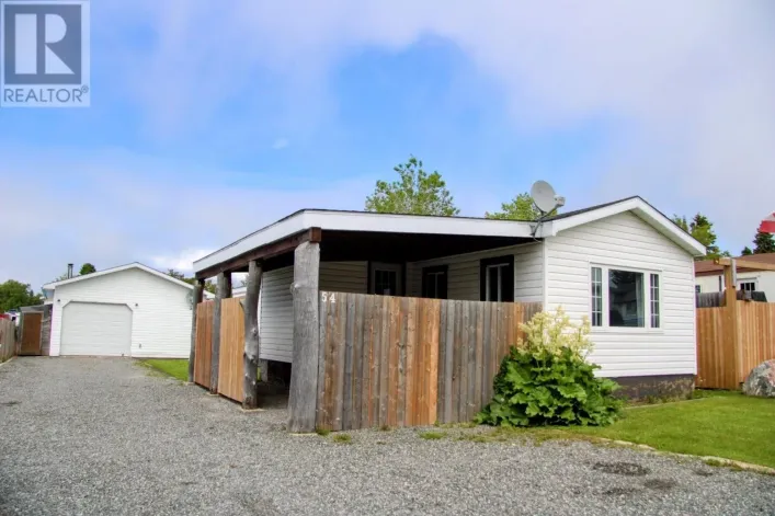 54 Jackson CRES, Marathon