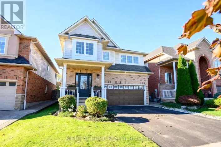 54 VINIFERA DRIVE, Grimsby