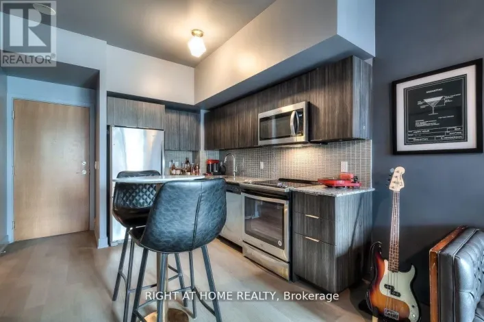 540 - 30 SHORE BREEZE DRIVE, Toronto