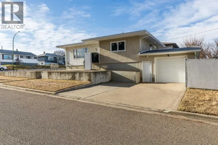 540 5 Avenue SW, Medicine Hat