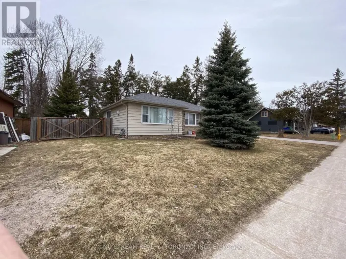 House for sale: 540 BIG BAY POINT ROAD, Barrie