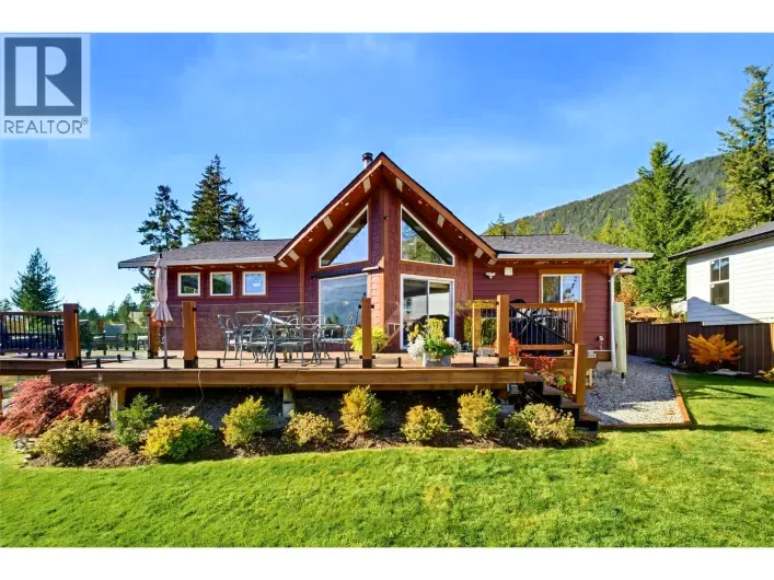 5404 Sunnybrae Canoe Point Road Unit# 4, Tappen