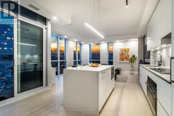 5405 - 1 YORKVILLE AVENUE, Toronto