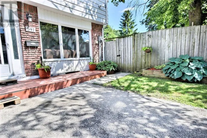 541 PARKVIEW CRESCENT, Cambridge