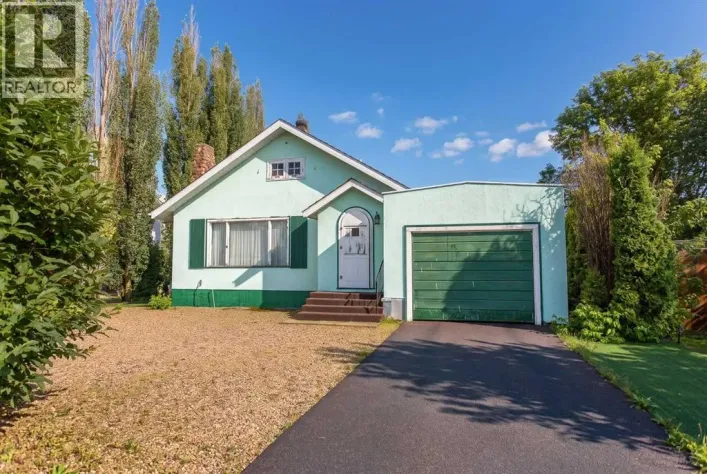 5423 50 Avenue, Lacombe