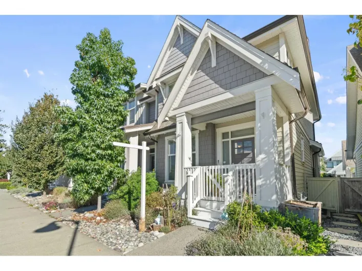 5424 PEACH ROAD|Garrison Crossing, Chilliwack