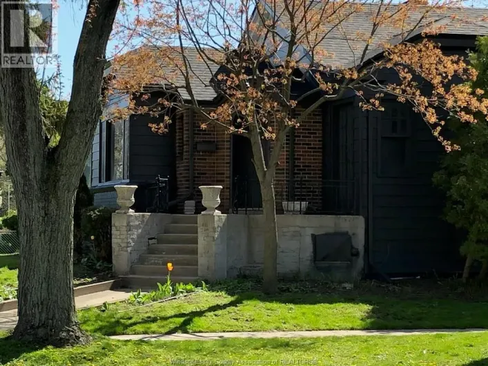 5425 RIVERSIDE DRIVE East, Windsor