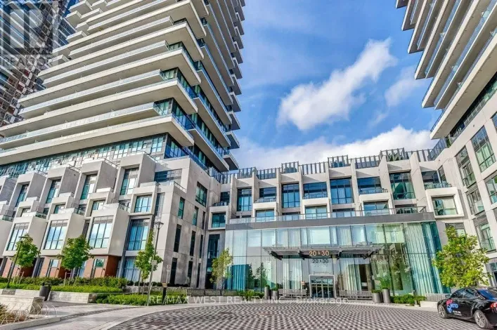 543 - 20 INN ON THE PARK DRIVE, Toronto