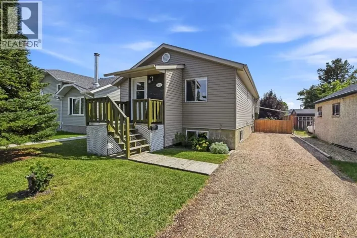5431 55 Avenue, Lacombe