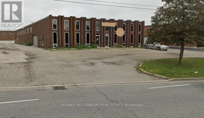 5435 MAINGATE DRIVE, Mississauga