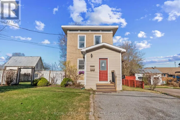 544 MACKAY STREET, Pembroke