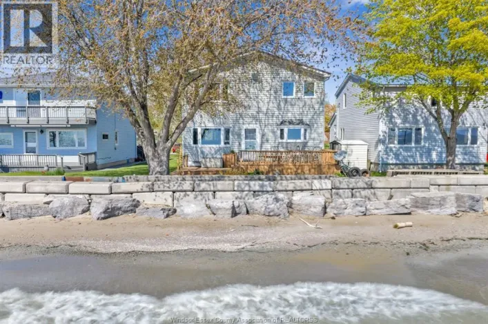 House for sale: 545 LAKEVIEW, Essex
